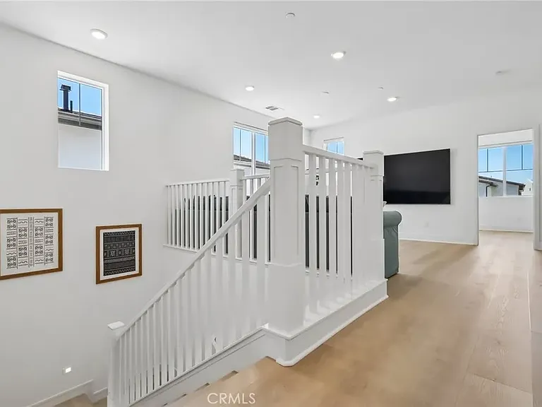 337 Abacus — Photo 24