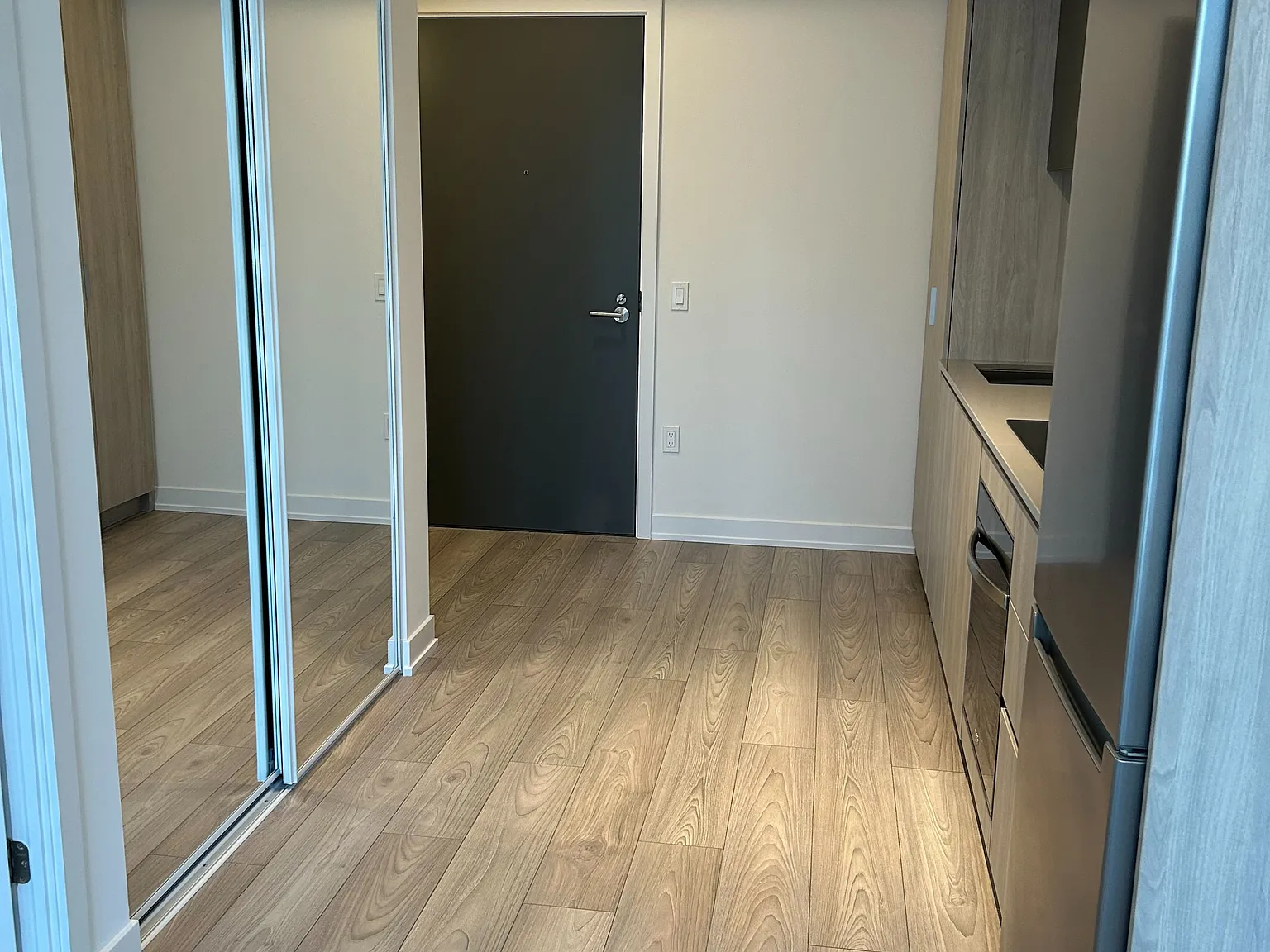 2 bed, $2,600 — Photo 2