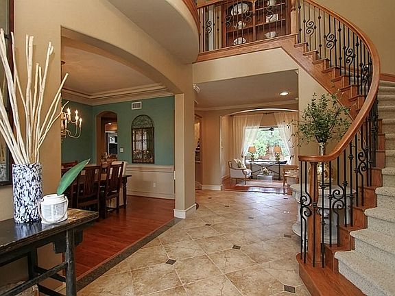 3rd image of 15411 Hillside Terrace Ln