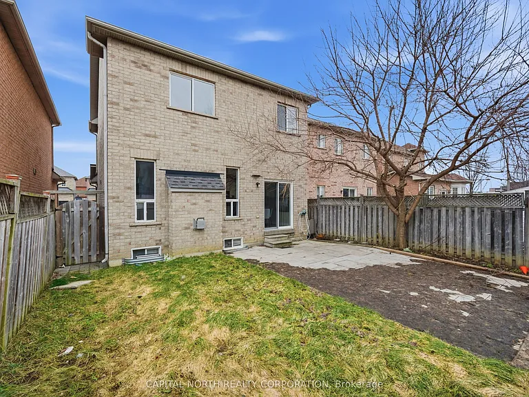 74 Bullrush Dr — Photo 40