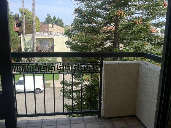 5th image of 12611 Pacific Ave APT 201