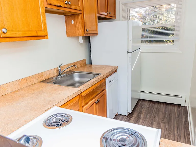 Gardenwood Apartments — Photo 24