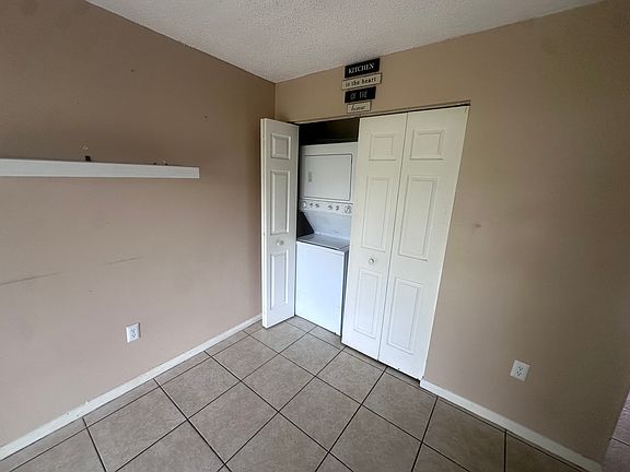 5th image of 628 Royalty Ct #628