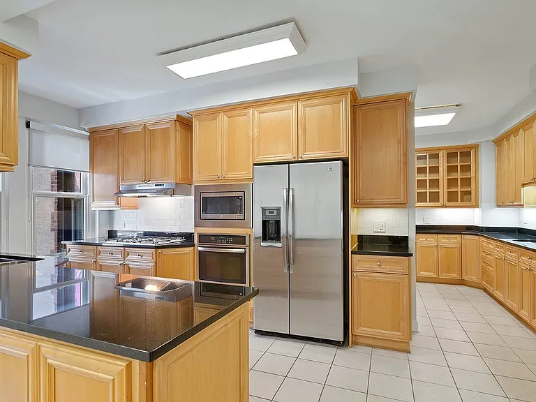 3240 North Lake Shore Drive — Photo 8