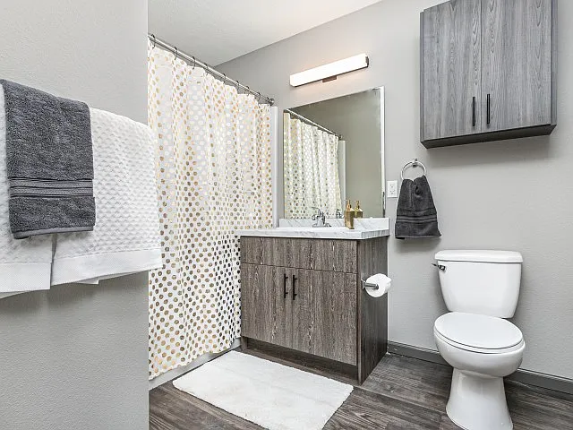 Northgate Apartments — Photo 9