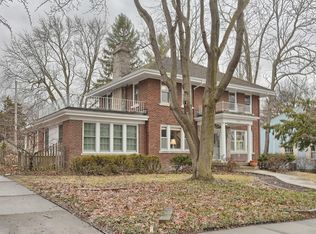1403 W University Ave, Champaign, IL