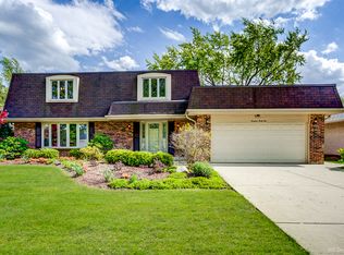 1441 71st St, Downers Grove, IL 60516