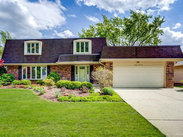 1441 71st St, Downers Grove, IL 60516