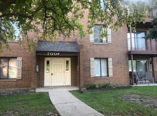 700 N Briar Hill Ln APT 4, Addison, IL 60101