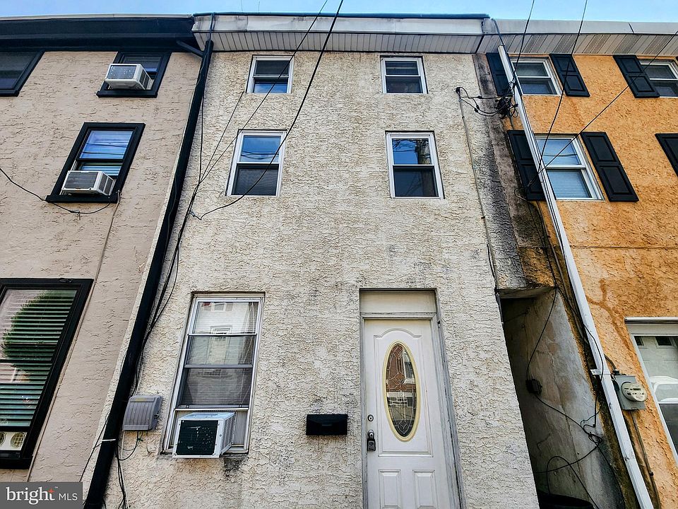 1st image of 4452 Silverwood St