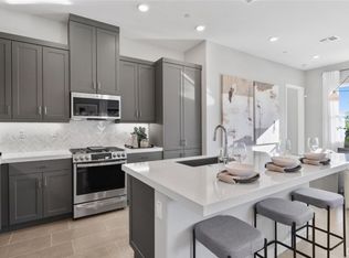 929 Sunrise Rd, Ladera Ranch, CA 92694