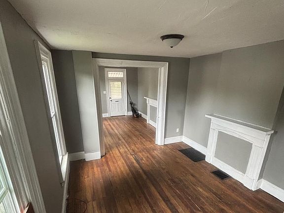3rd image of 505 S 2nd St