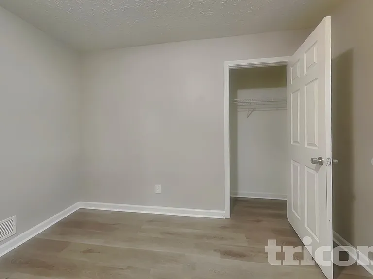 2407 Windridge Dr NE — Photo 12