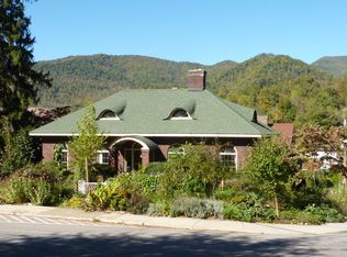 2 Jackson St, Sylva, NC 28779