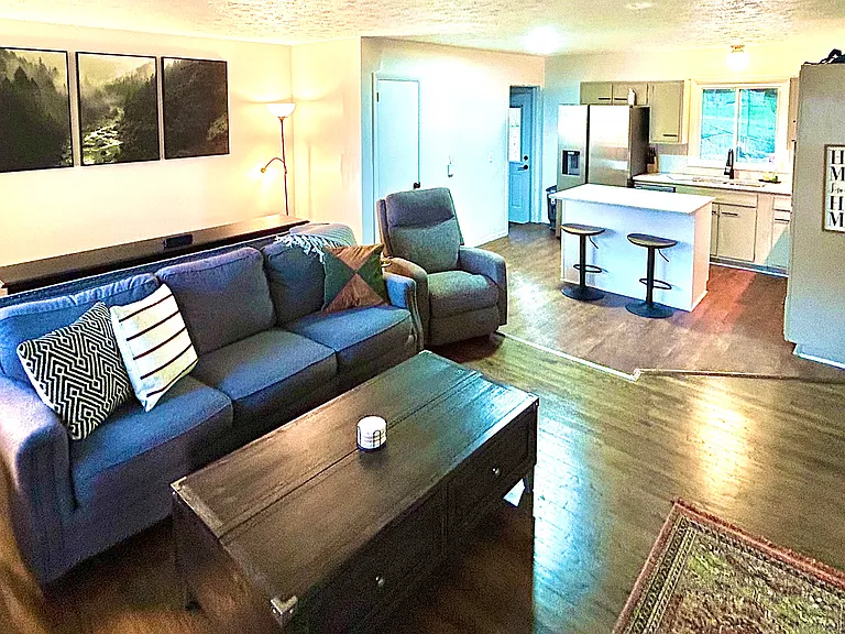 Open floor plan with great light. Newly remodeled kitchen and new floors!