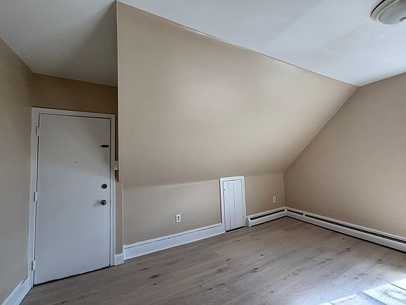 4th image of 302 Walnut St APT 7