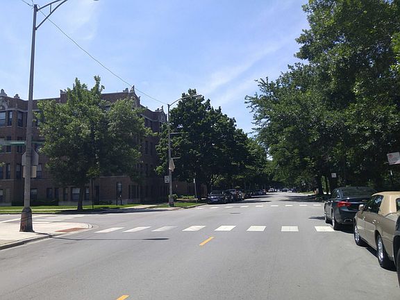 4th image of 1118-28 E Hyde Park #2S