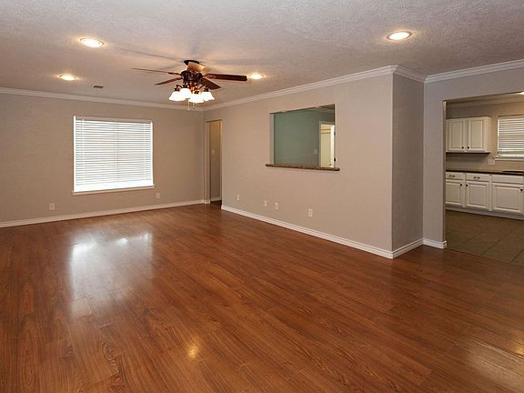 5th image of 3905 Broadmoor Dr