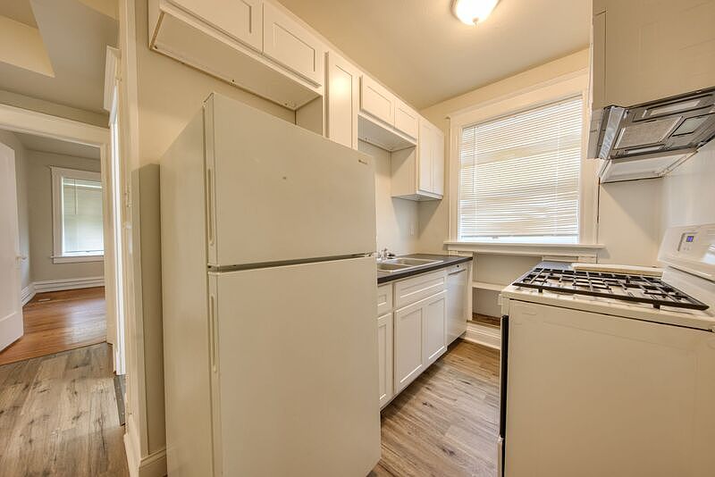 1st image of 3144 Magnolia Ave APT 2W