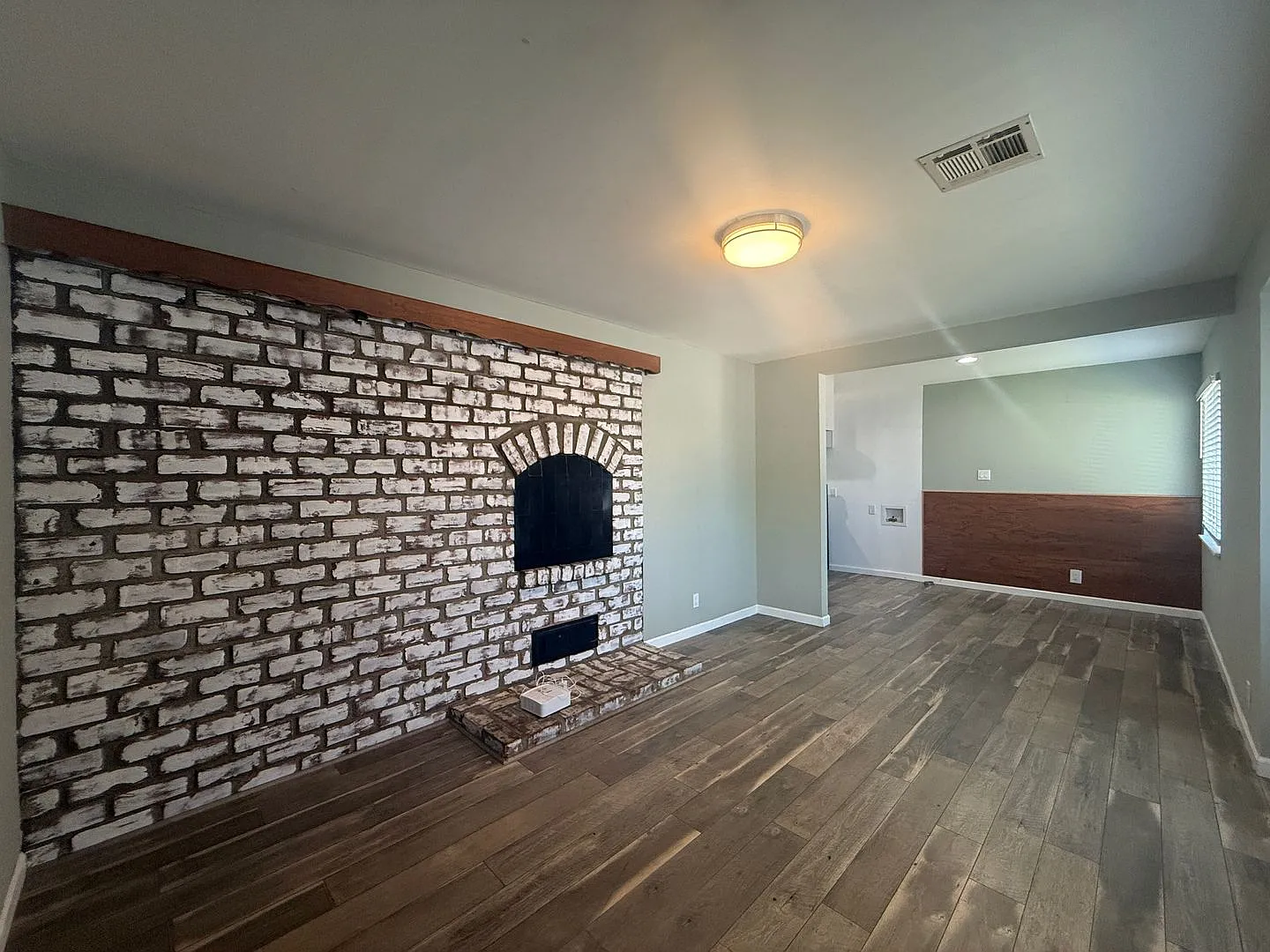 AV T 37938 — Photo 4