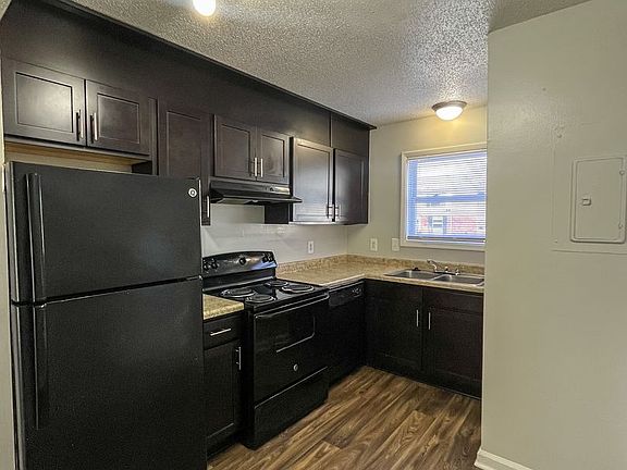 3rd image of 301 Village Dr #5G
