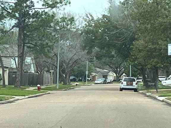 5th image of 12214 Brighton Ln