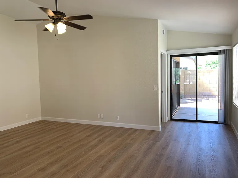 4506 E Amberwood Dr — Photo 7
