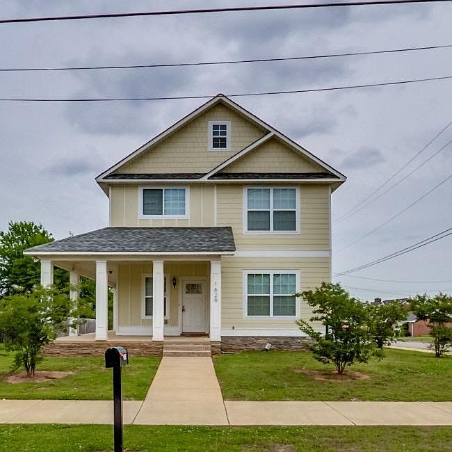 1st image of 1629 1st Ave #1