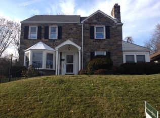 7037 Sherwood Rd, Philadelphia, PA 19151