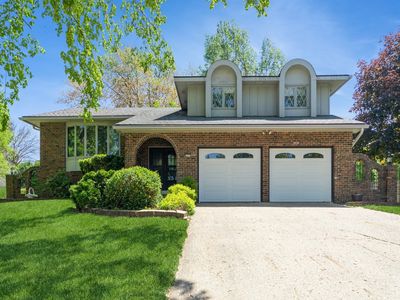 4113 77th Place Cir, Urbandale, IA, 50322