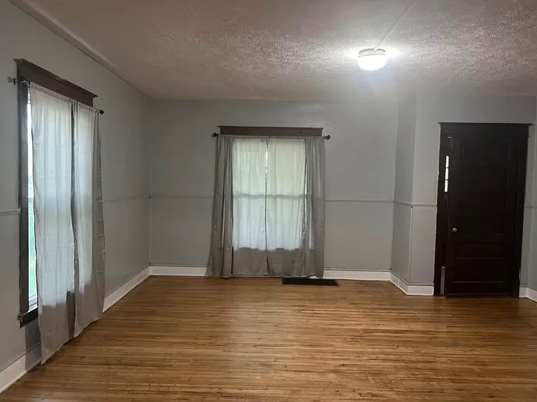 49 Hastings St NE — Photo 7