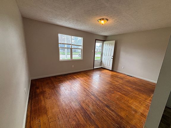 2nd image of 2609 Garfield Ave