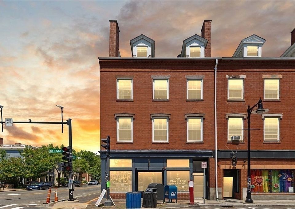 1st image of 304 Essex St #1