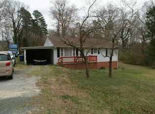 807 Pinecroft St, High Point, NC 27260