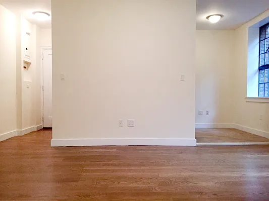 Rented by Buchbinder & Warren | media 5