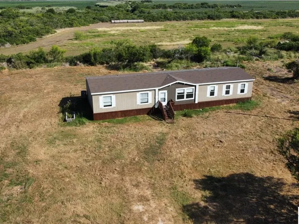 1903 1st St, Bayside, TX 78340