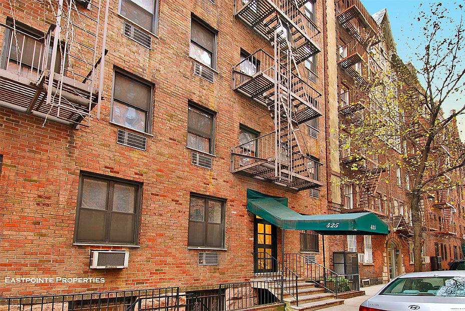 1st image of 425-427 W 24th St
