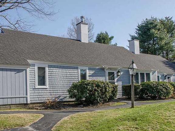 3rd image of 5 Oakview Drive #5