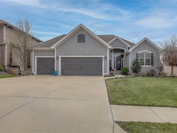 20957 W 114th Pl, Olathe, KS 66061