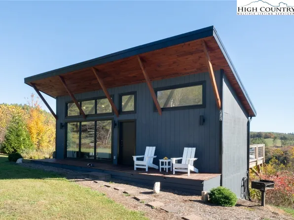 272 River Bend Hills Road, Crumpler, NC 28617
