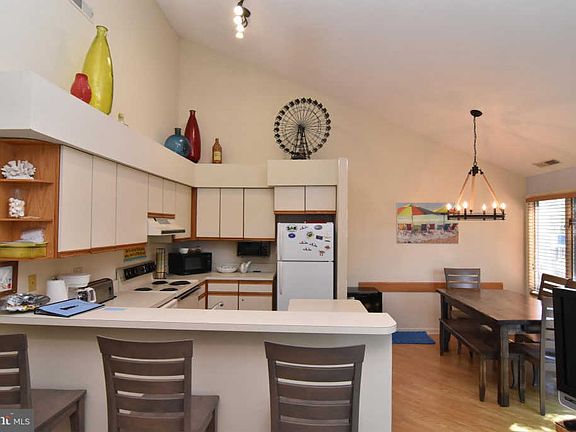 5th image of 39620 E Sun Dr Unit 728