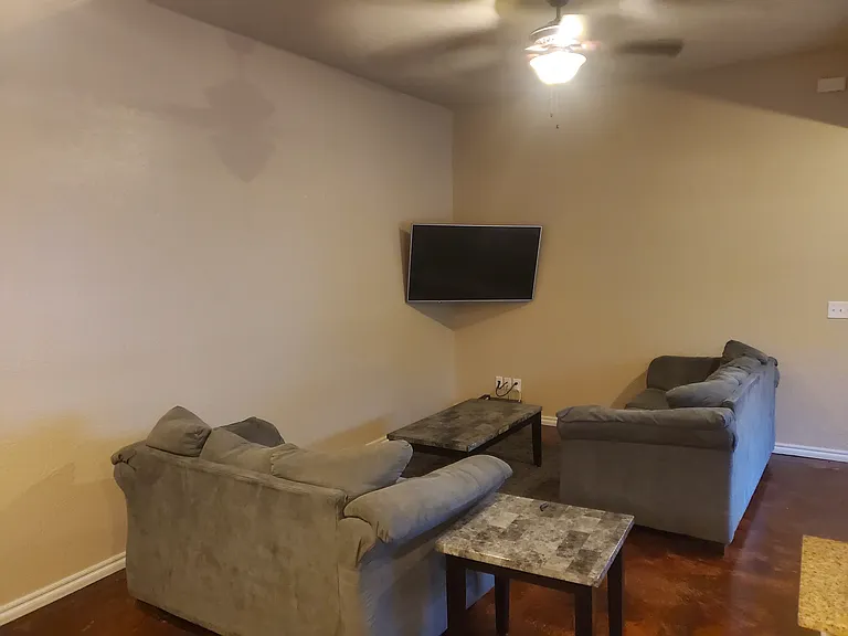 2505 SW C Ave #B — Photo 9