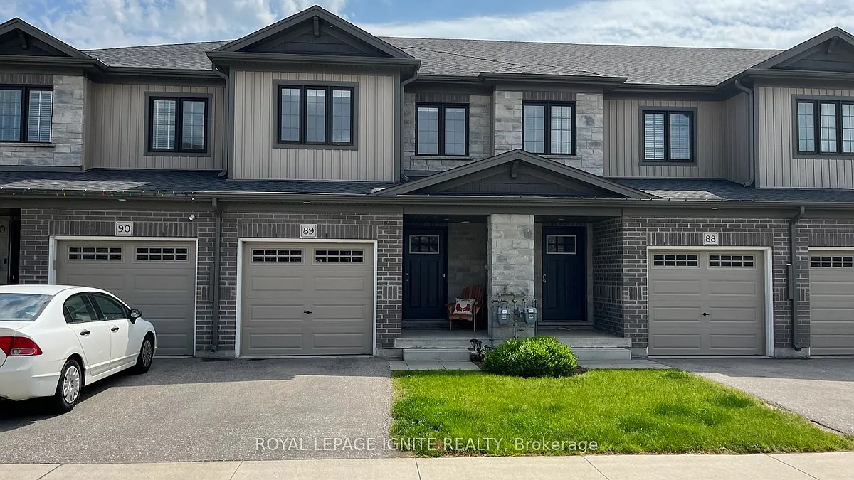 Photo 1 of 10 - 135 Hardcastle Dr #89 - Cambridge, ON Primary Photo - 135 Hardcastle Dr #89