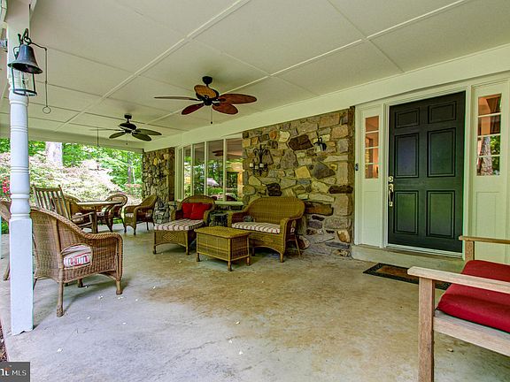 5th image of 3833 Dogwood Ln