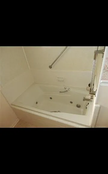 1029 N Birch Ave — Photo 12