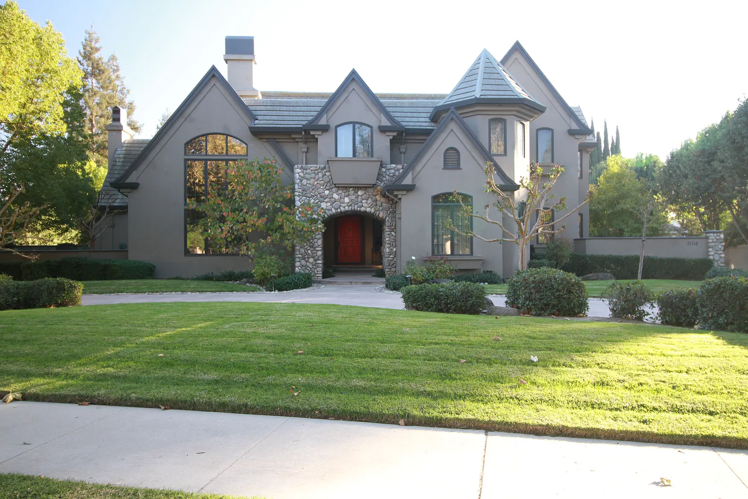 3104 Fleur De Lis Dr photo 1