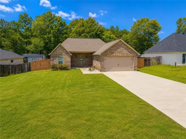 4477 Hathern Dr, Pineville, LA 71360