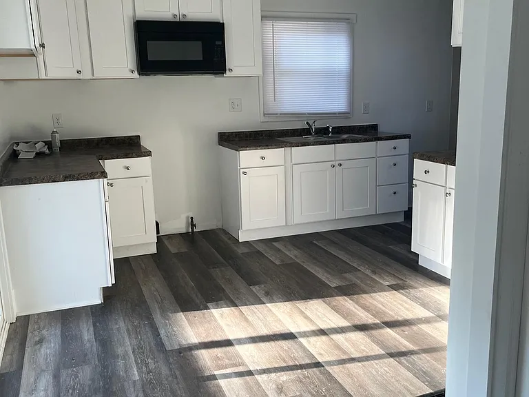 2233 English Ave — Photo 4