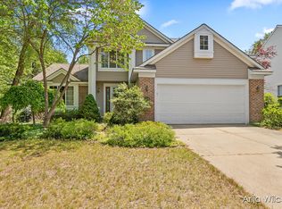 728 Abbey Mill Ct SE, Ada, MI 49301