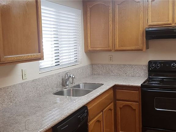 4th image of 22804 Chardonnay Dr Unit 3